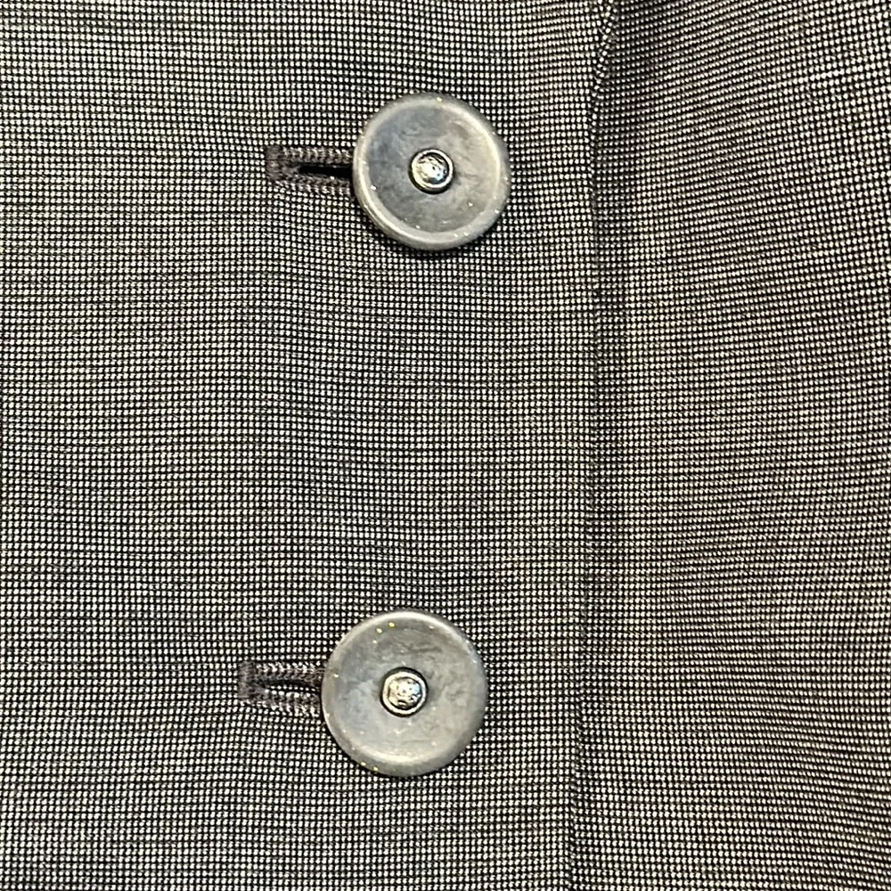 Isabel & Nina suit- jacket + skirt. Size 6/runs big. Polyester rayon wool. Lined - Picture 8 of 9